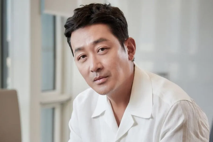 Ha Jung Woo Cautiously Responds To Reports Of July Wedding